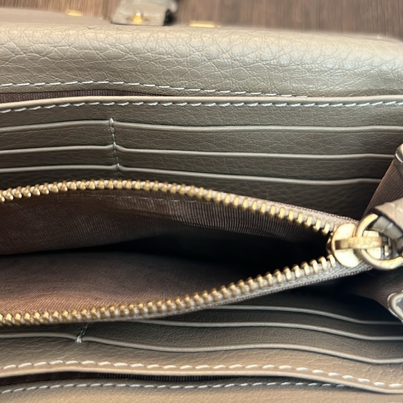 Pre-loved Authentic Chloé Marcie Long Leather Wallet - Dove Gray - Picture 9 of 11